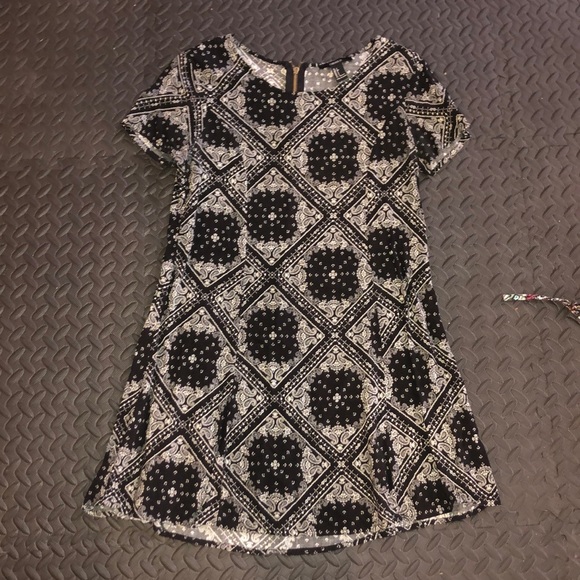 size s t-shirt dress - Picture 1 of 2